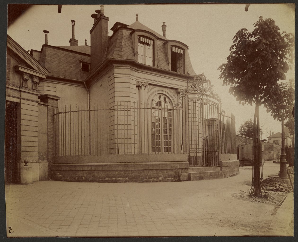 Hospice Debrousse, Philippe Égalités tidigare park - Rue de Bagnolet 148, Charonne av Eugène Atget