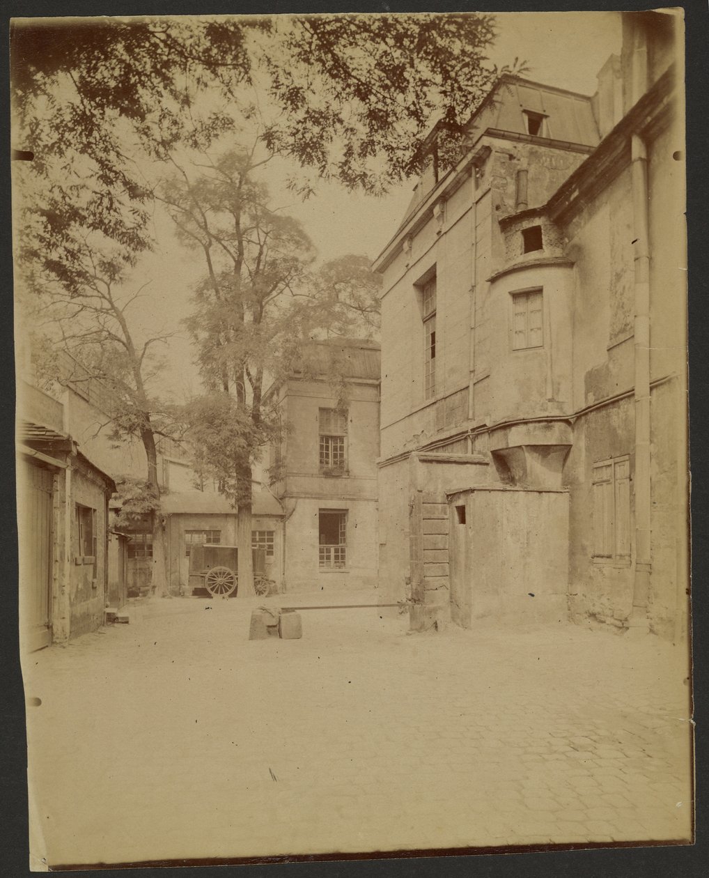 Hôtel Lavalière, Rue Saint-Jacques av Eugène Atget