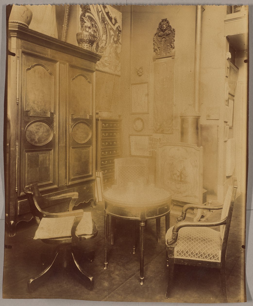 Innenraum von Herrn C., Dekorateur Wohnungen, Rue du Montparnasse av Eugène Atget