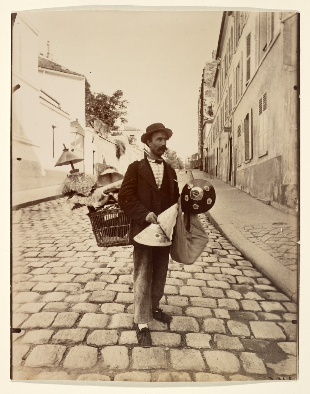 Lampskärmshandlare av Eugène Atget