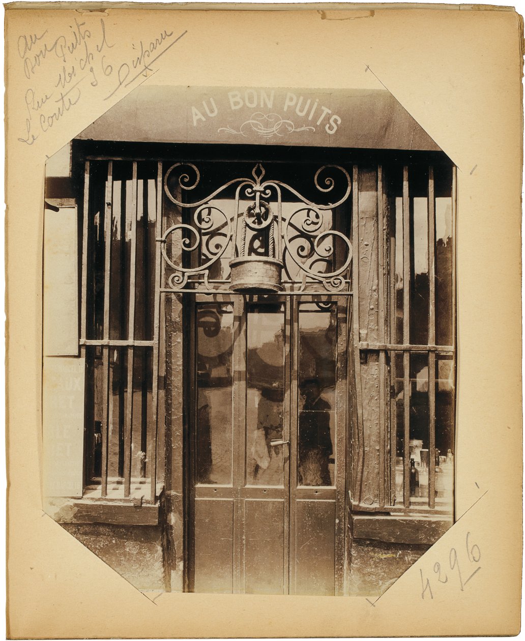 Sida från albumet "Documents for the History of Old Paris", c.1910 av Eugène Atget