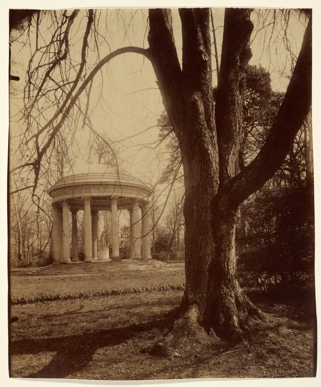 Petit Trianon (Kärlekens tempel, Petit Trianon) av Eugène Atget