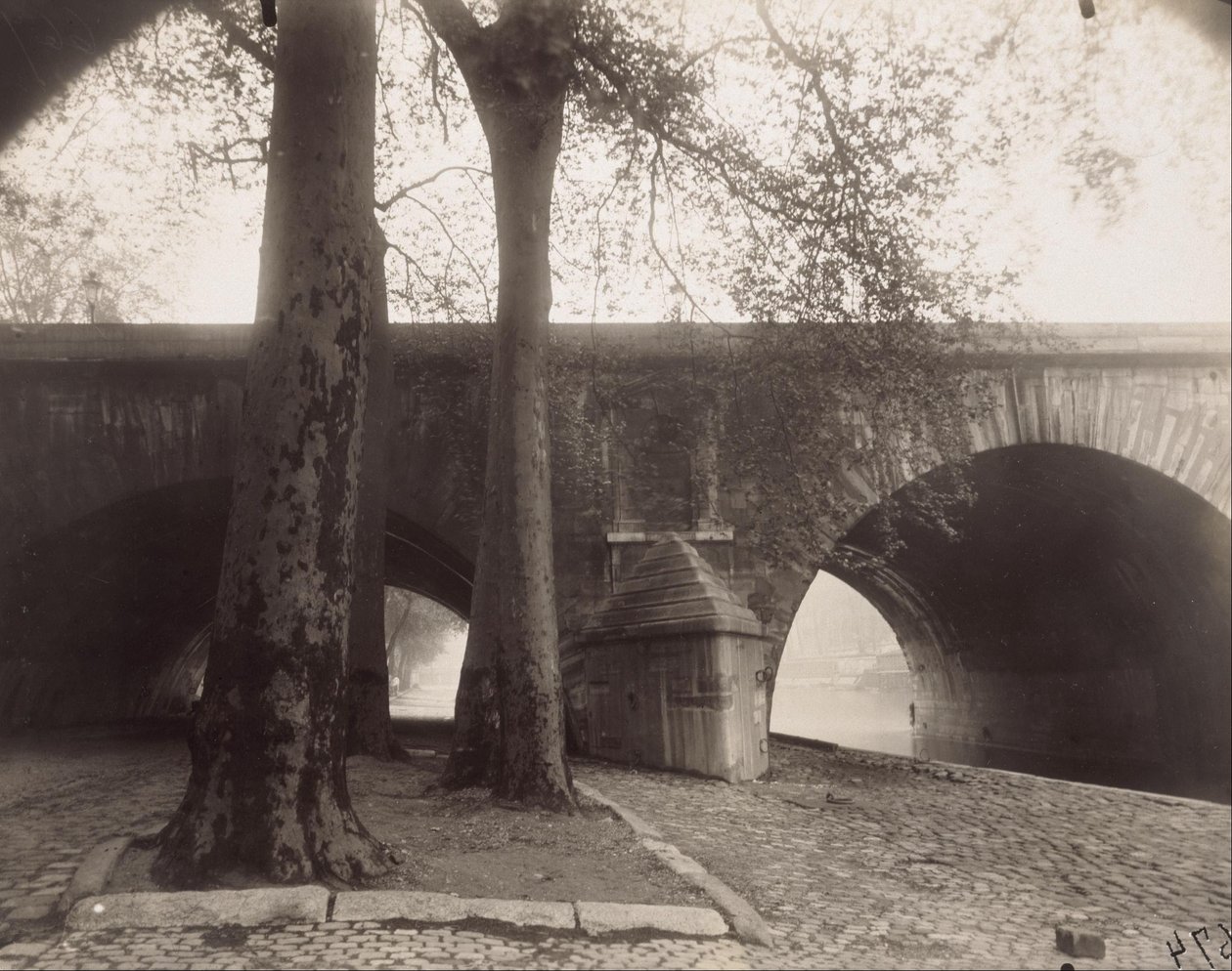 Pont Marie av Eugène Atget
