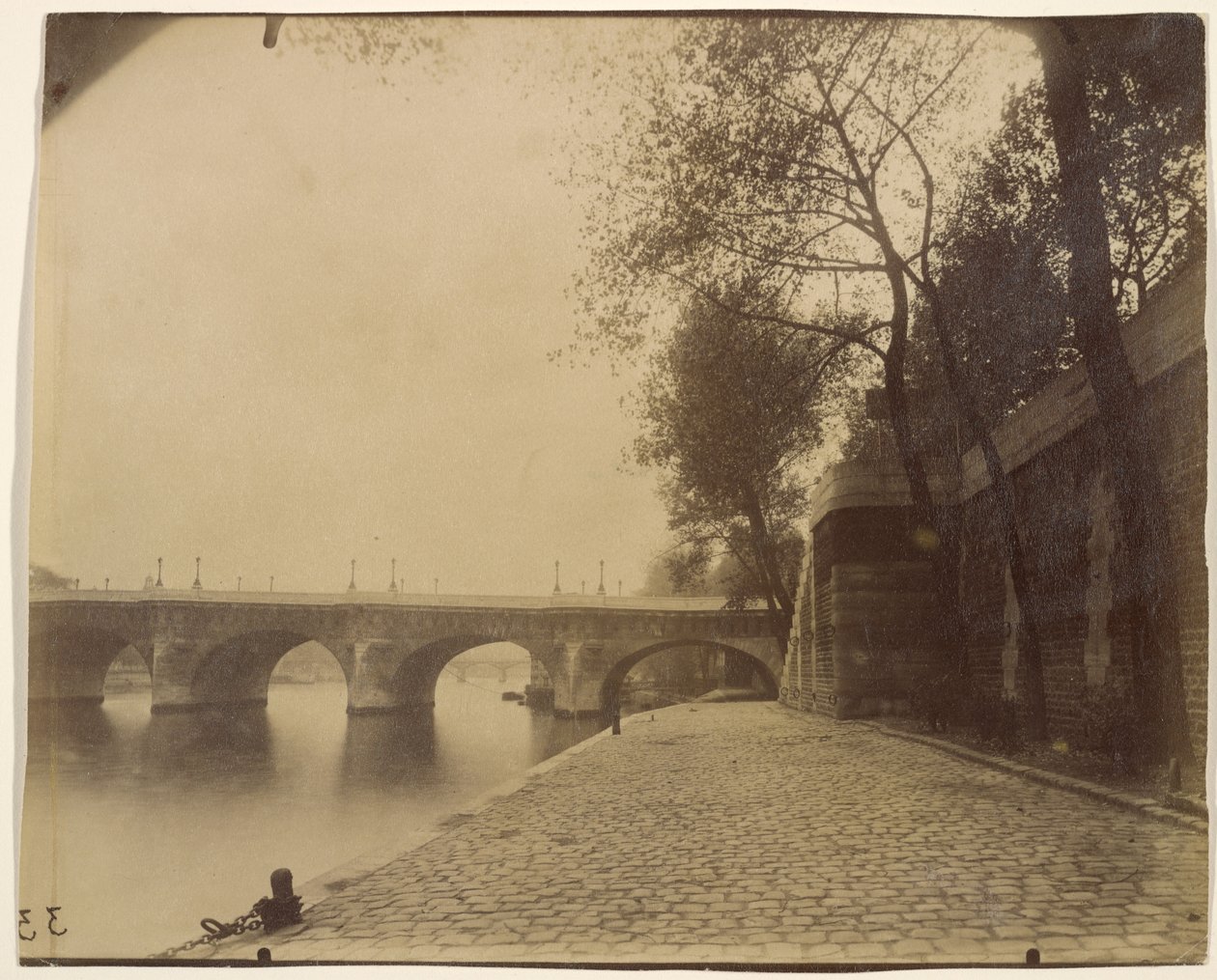 Hamnen vid La Mégisserie av Eugène Atget