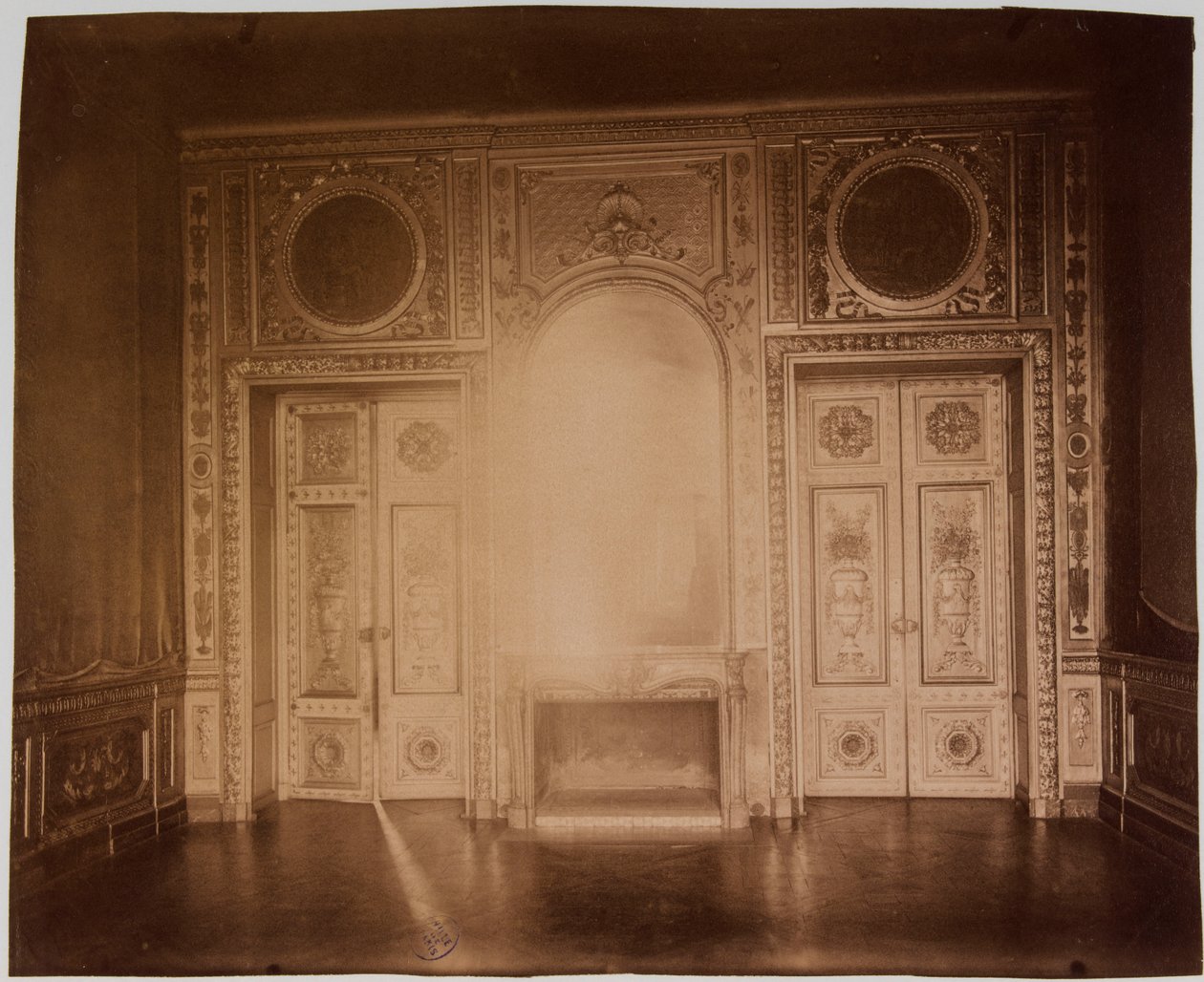 Vardagsrum, interiör av Hôtel de Lauzun av Eugène Atget