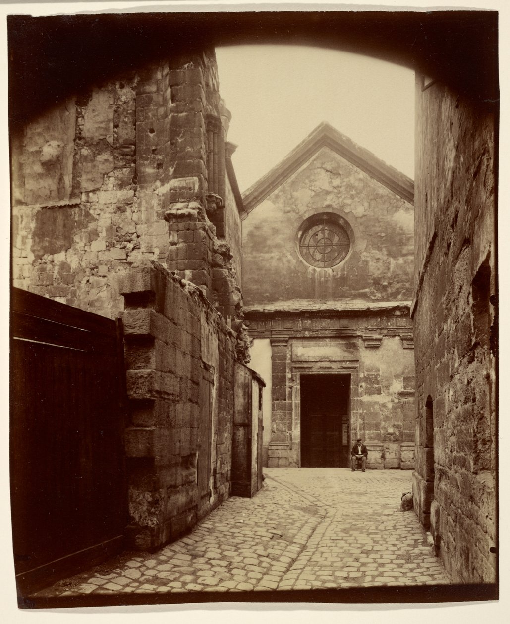 Portalen till Saint-Julien-le-Pauvre av Eugène Atget