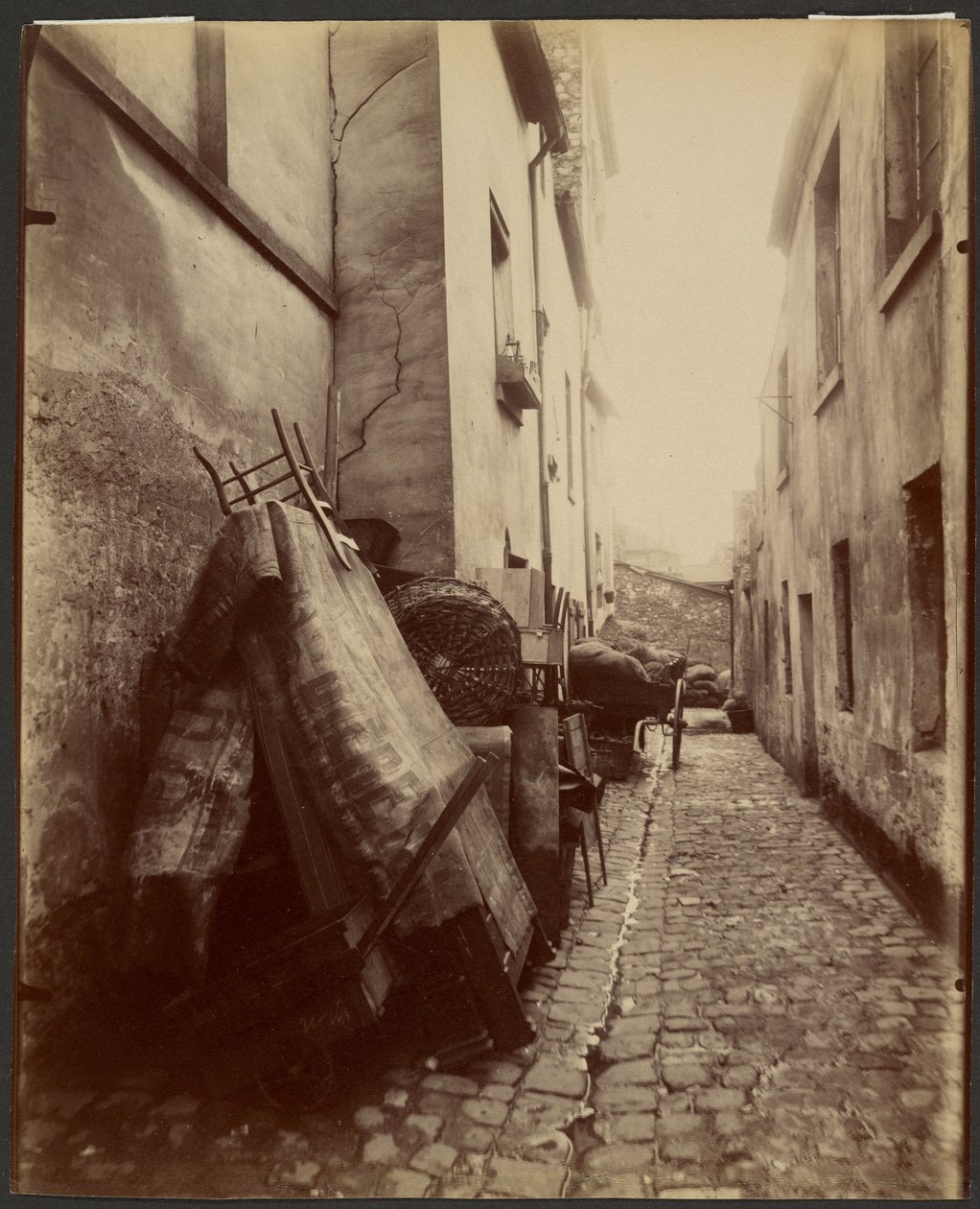 Ett hörn av Cité Doré, boulevard de la Gare av Eugène Atget