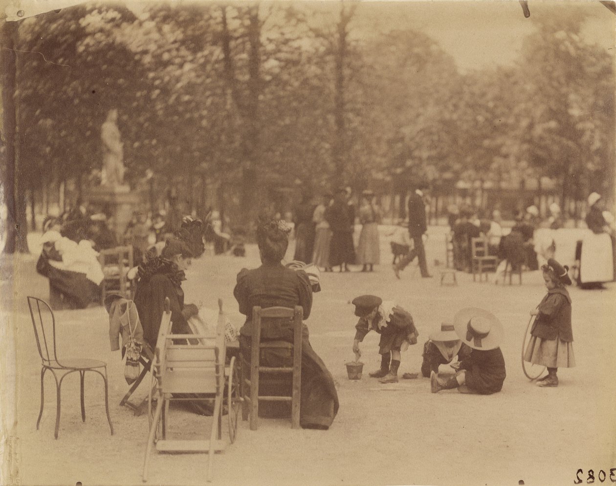 Kvinnor och barn i Luxemburgträdgården av Eugène Atget