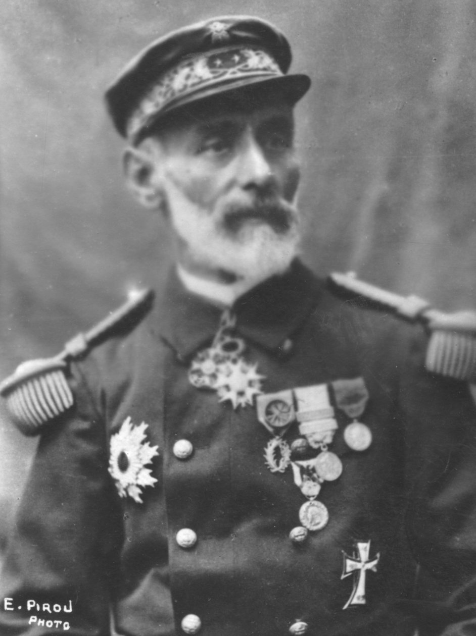 Amiral Courrejolles, c1893 av Eugene Pirou