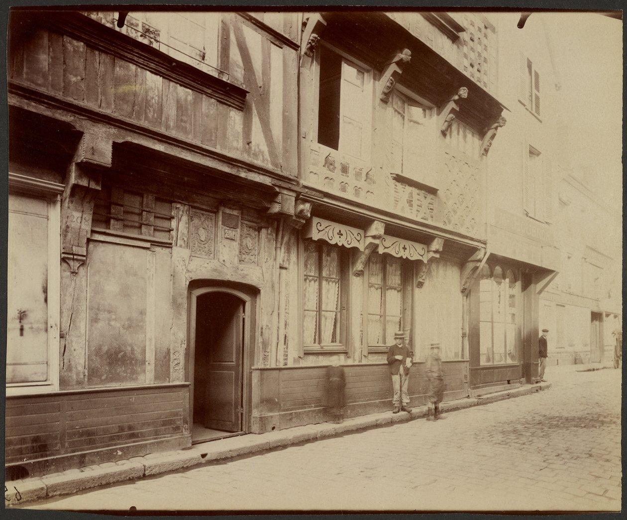 Beauvais, hus Rue de la Manufacture av Eugène Atget