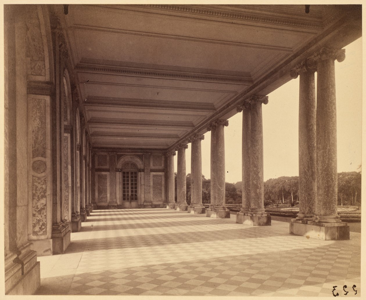 Grand Trianon av Eugène Atget