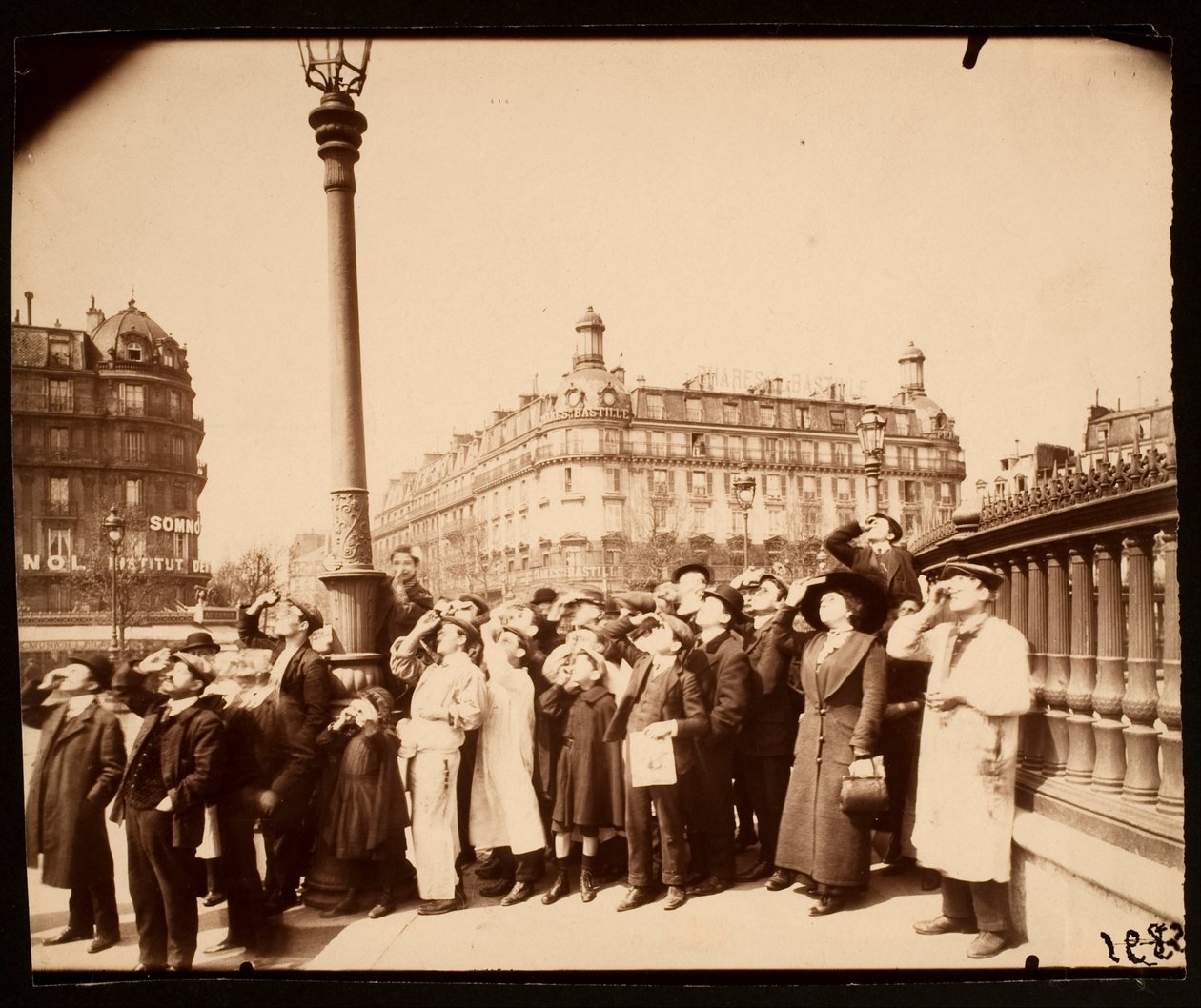 Förmörkelsen, april 1912 av Eugène Atget