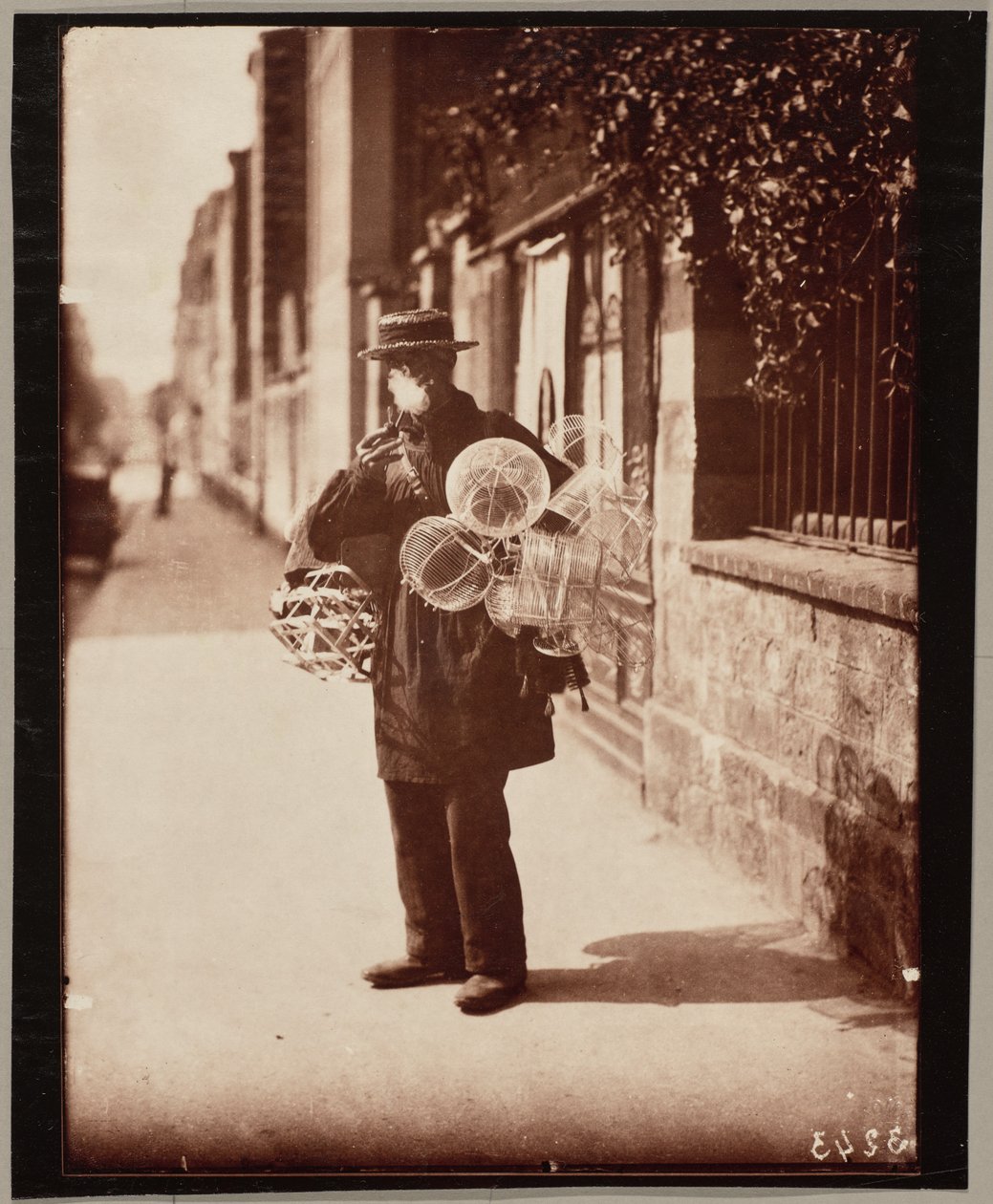 Trådkorgsförsäljare av Eugène Atget