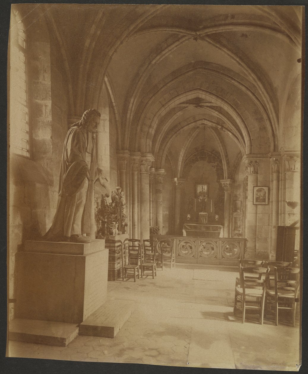 Saint Julien le Pauvre av Eugène Atget