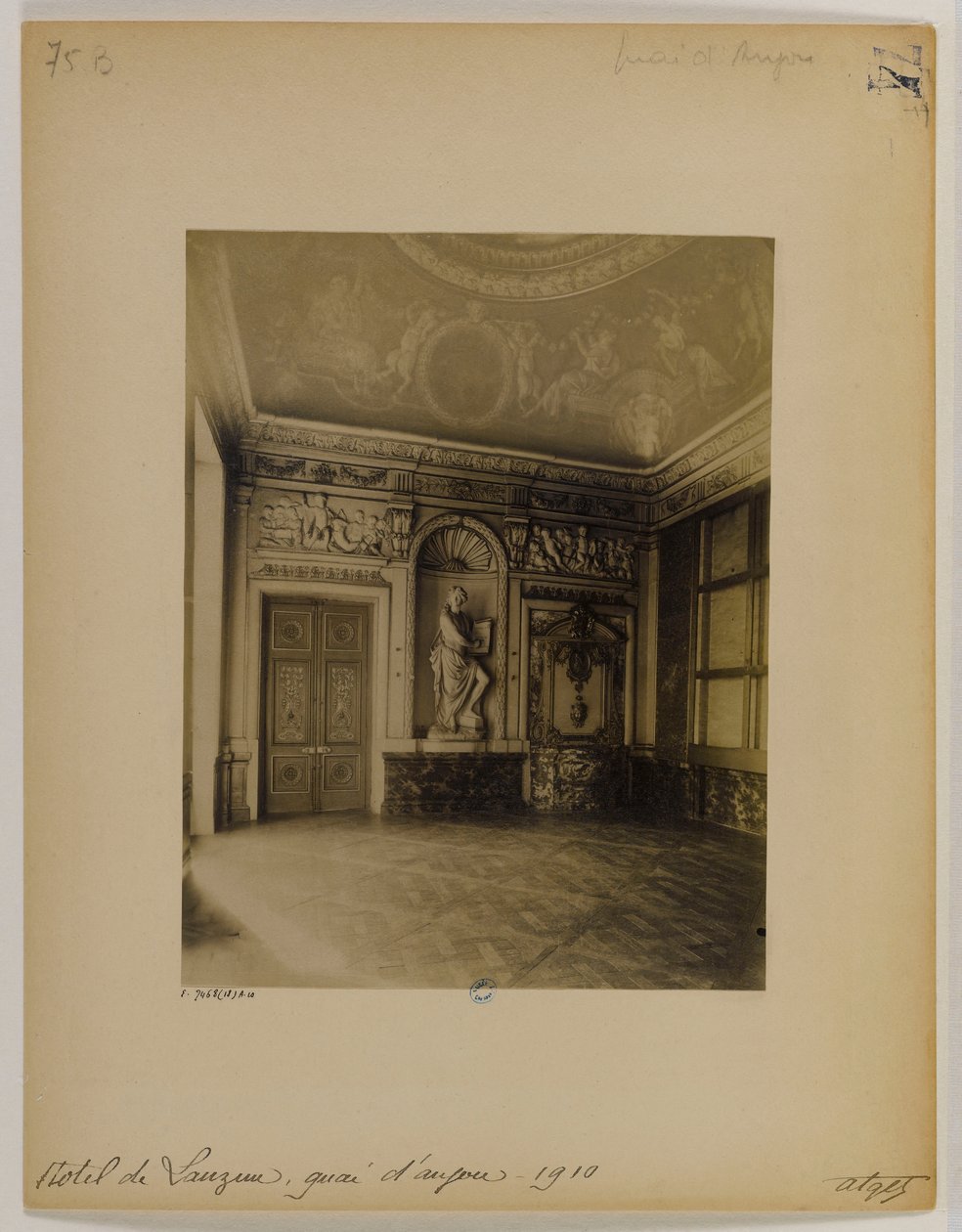 Vardagsrum, interiör, Lauzun hotell av Eugène Atget