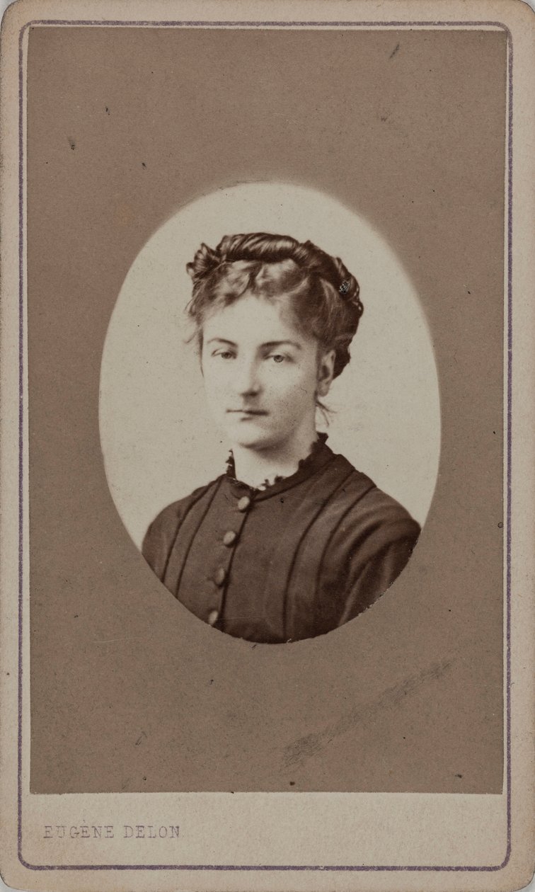 Porträtt av Jane Dieulafoy 1851-1916, ca. 1880. av Eugène Delon
