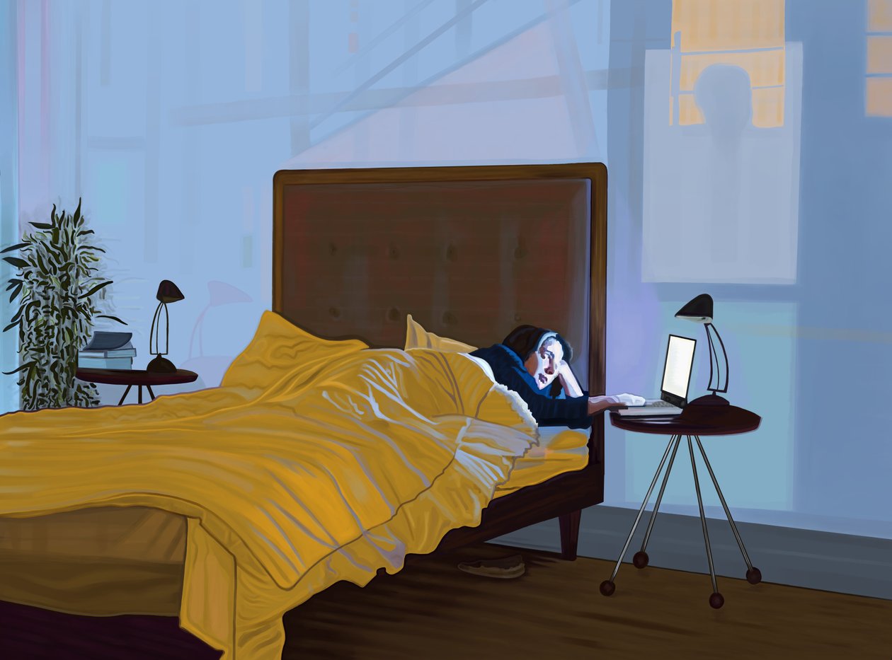Michelle med laptop i sängen och skuggan av Manhattan Bridge (digital konst) av Evan Sklar