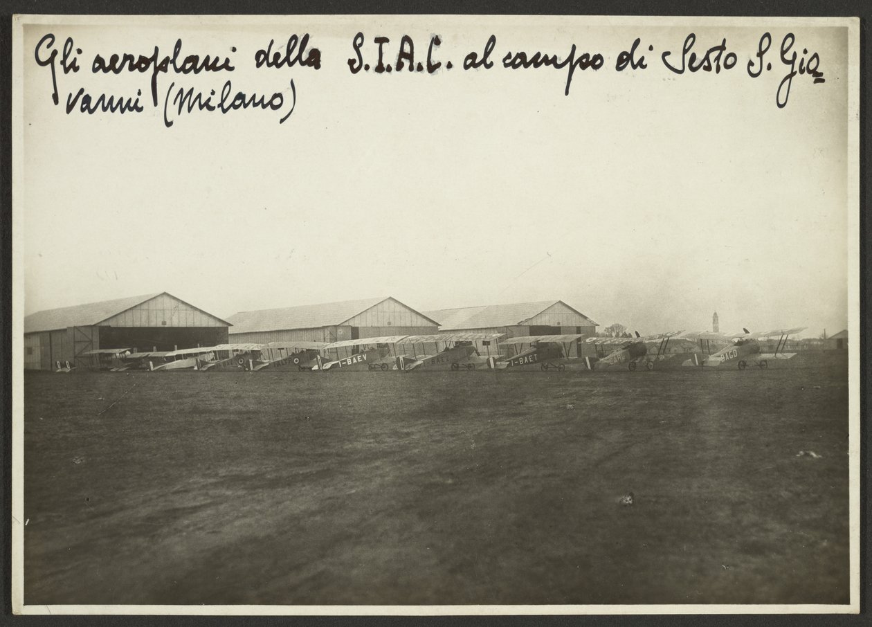 S.I.A.C.-flygplanen på Sesto S. Giovanni-fältet (Milano) av Fedele Azari