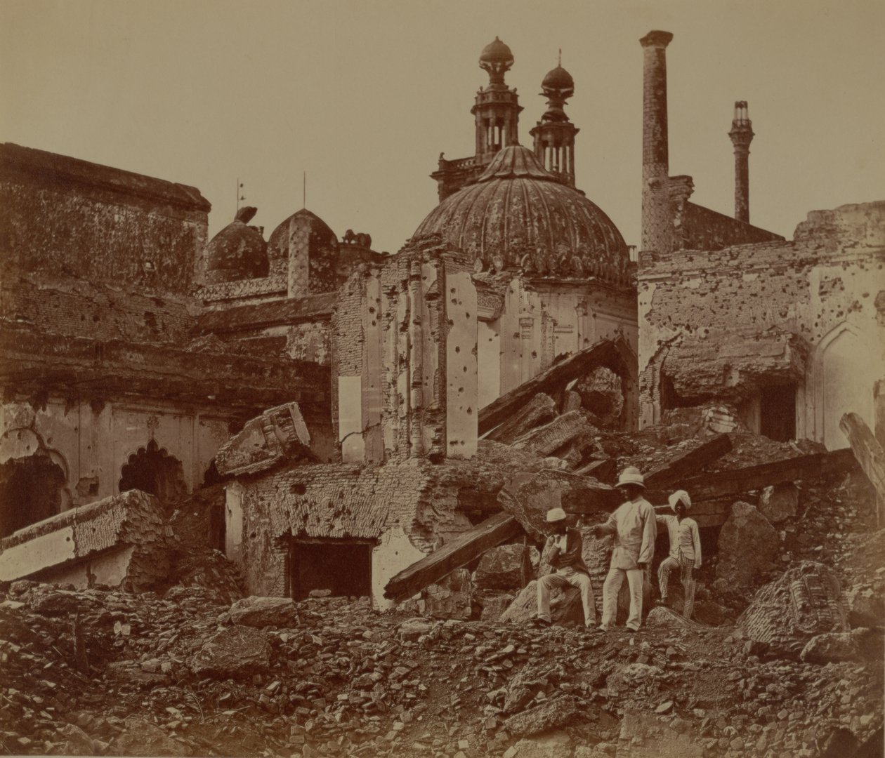 Fort Lucknow efter det indiska myteriet, 1857 av Felice Beato