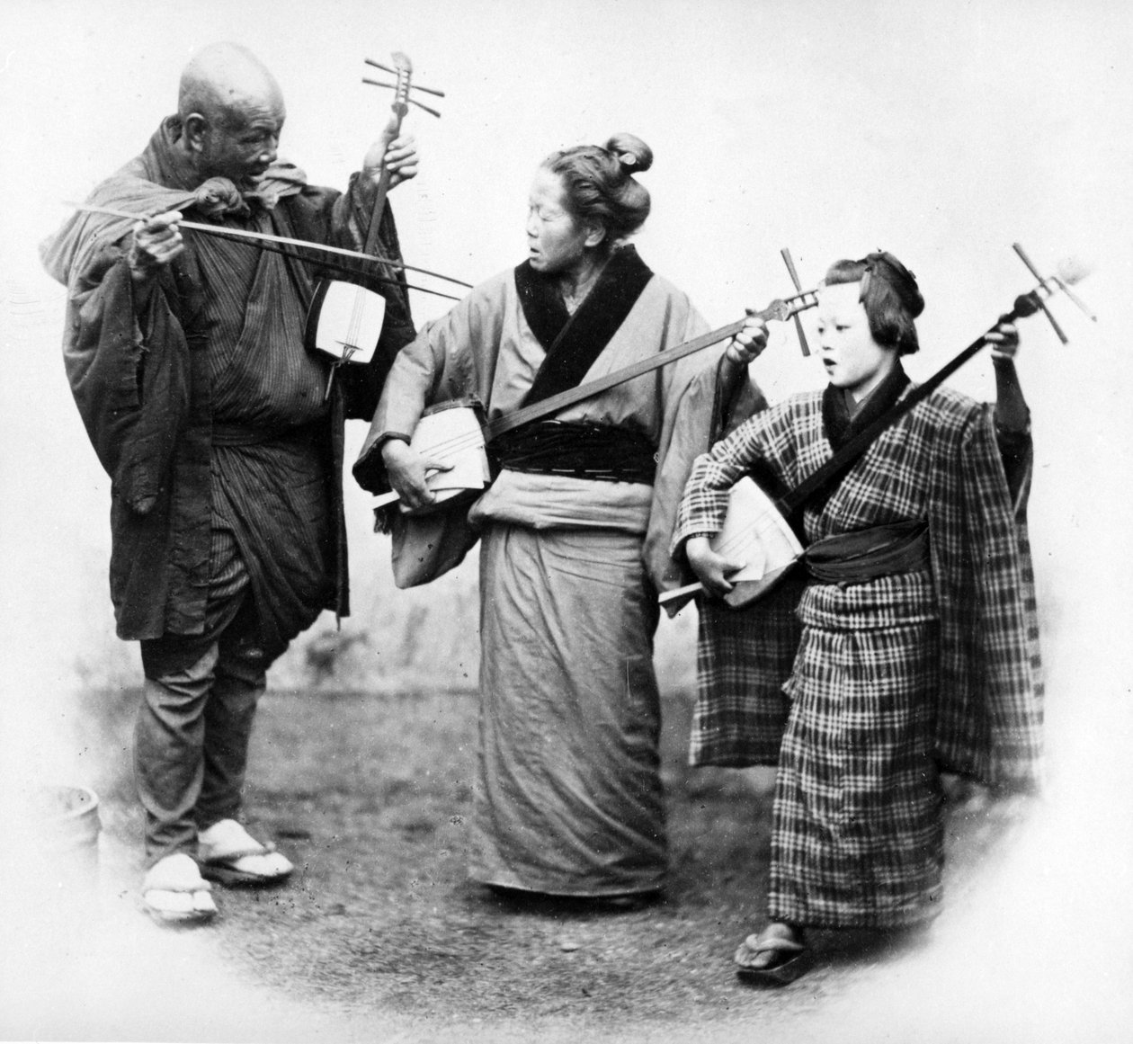 Japanska musiker, ca 1860-talet av Felice Beato