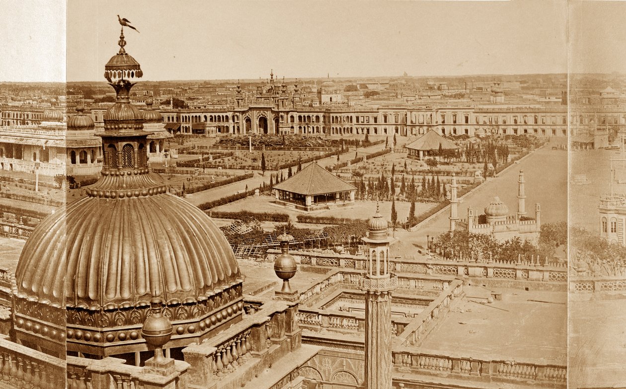 Panoramautsikt över innergårdarna i Residency, Lucknow av Felice Beato