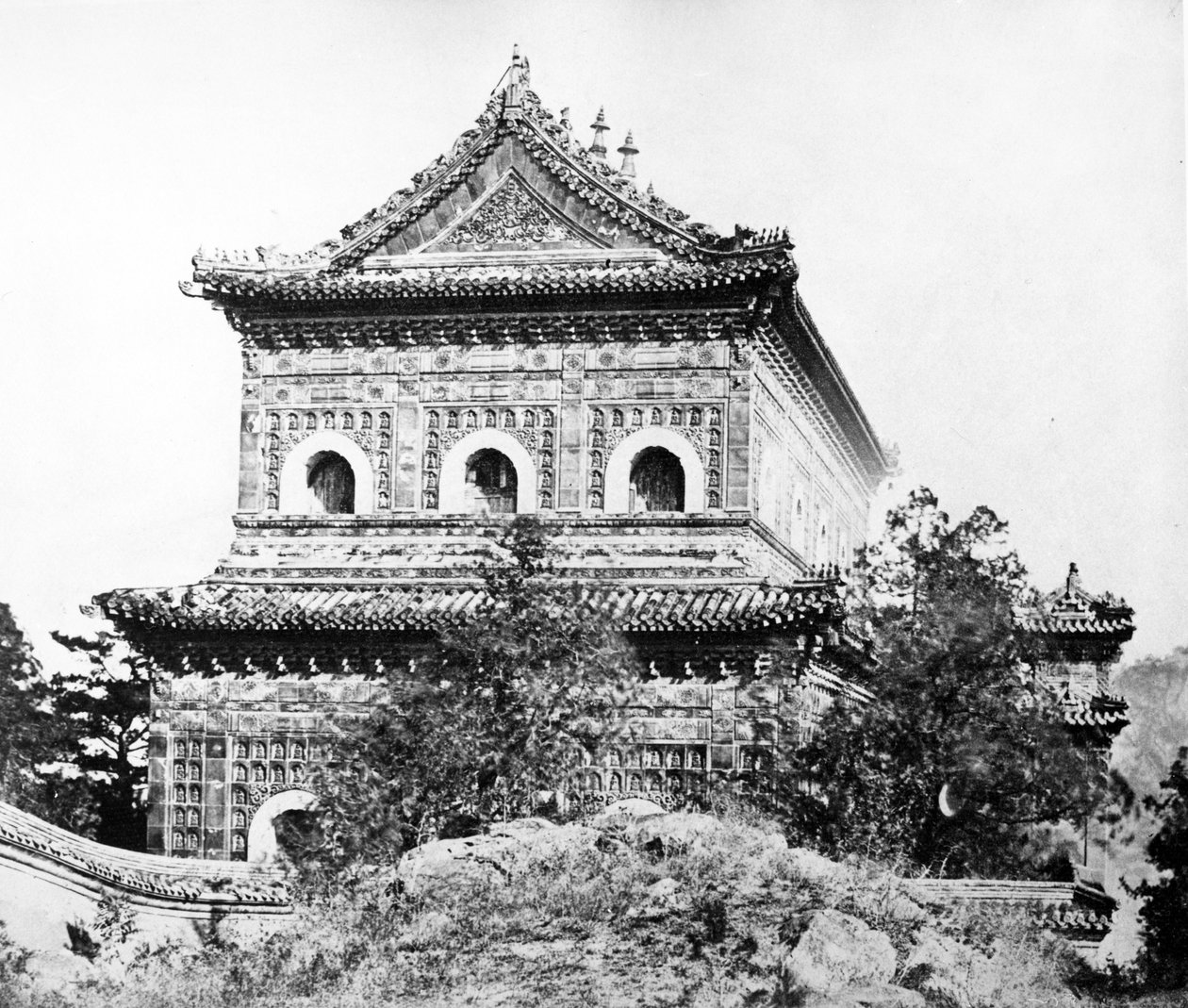 Visdomshavets tempel vid Sommarpalatset, Peking, 1860 av Felice Beato