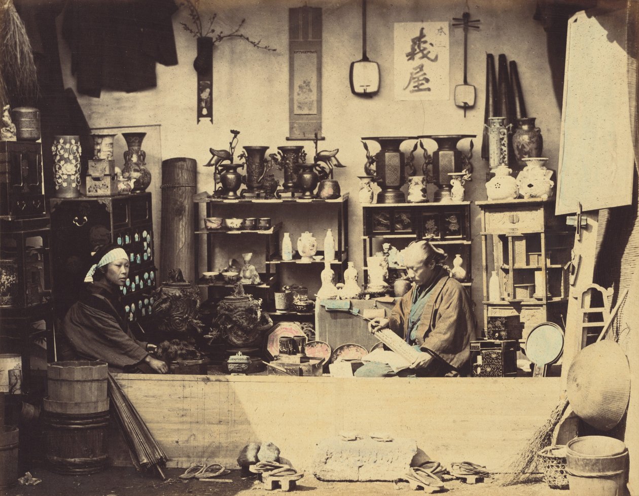 Curio Shop av Felice Beato