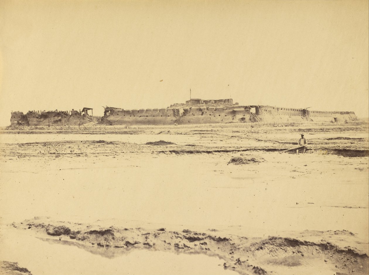 Exteriör av North Fort Peiko River som visar den engelska och franska ingången, 21 augusti 1860 av Felice Beato
