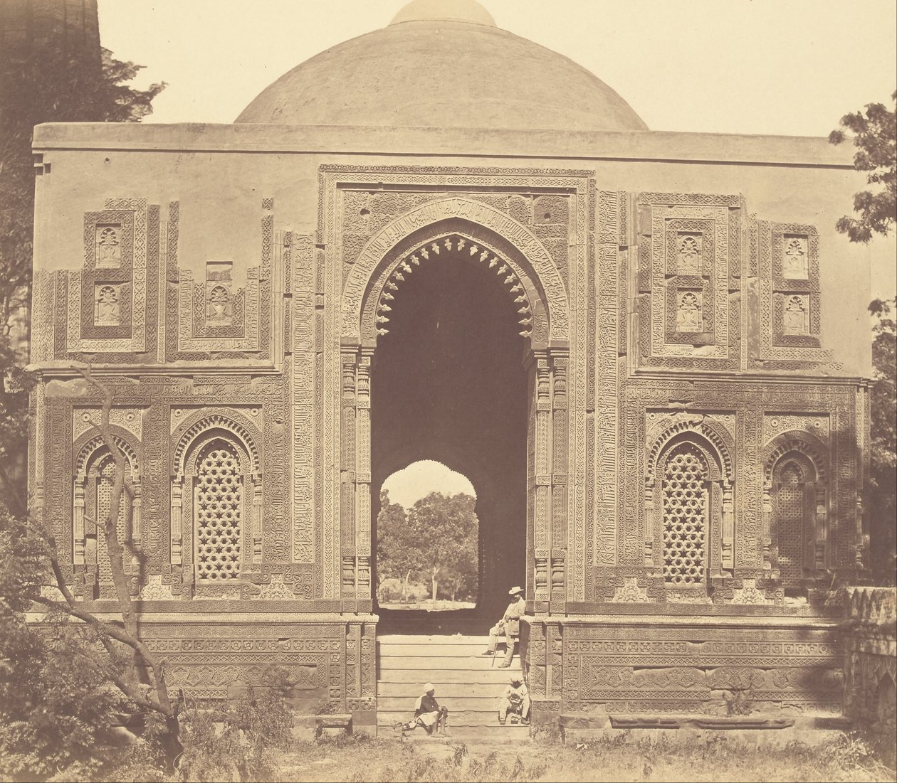 Helgedom - Alai Darwaza, Qutub av Felice Beato