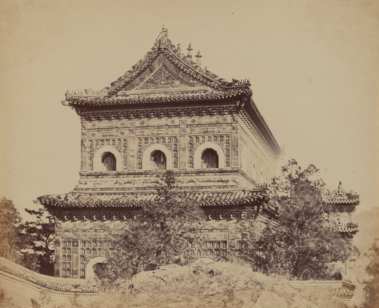 Det stora kejserliga porslinspalatset Yuen Min Yuen, Pekin, 18 oktober 1860 av Felice Beato