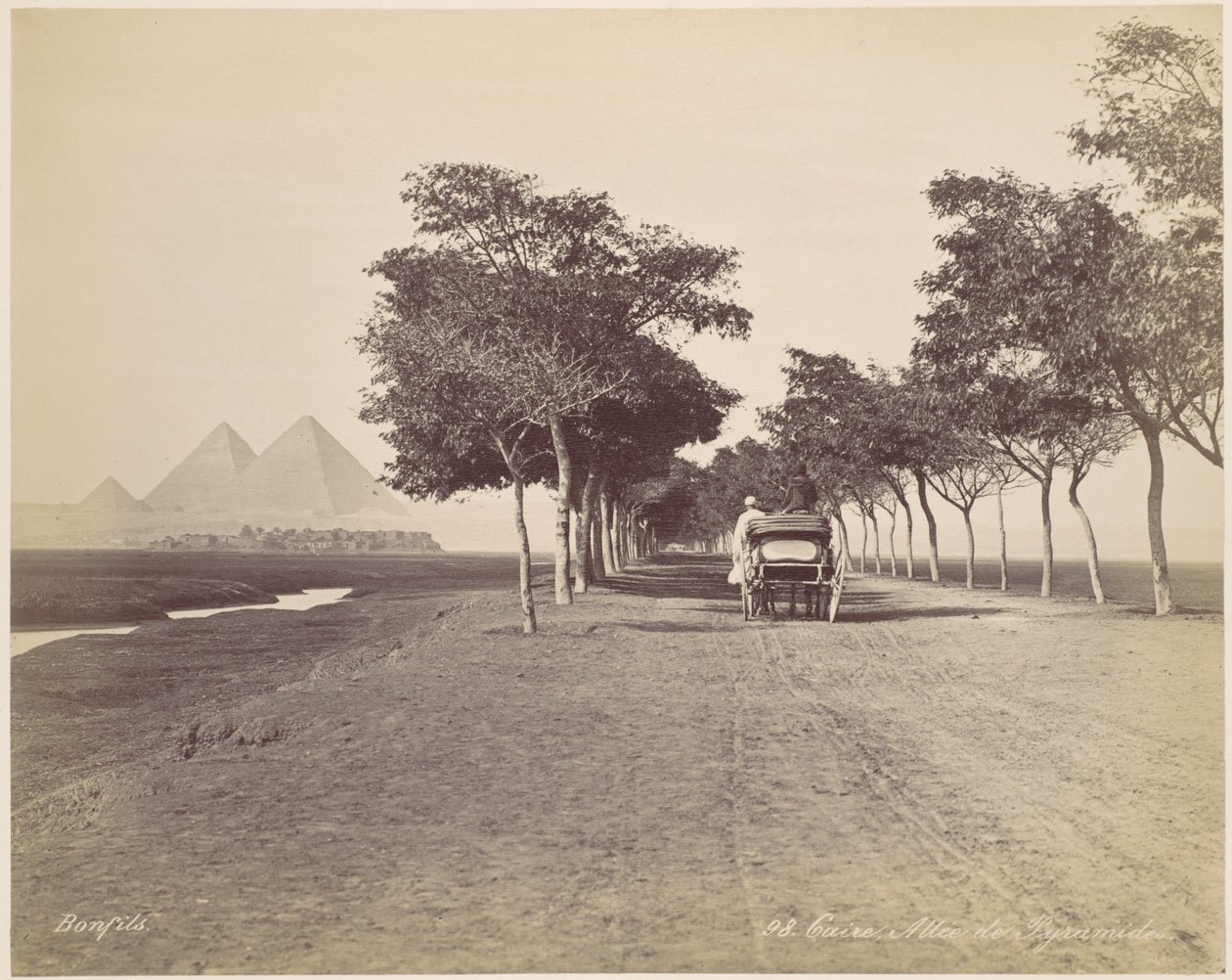 Kairo. Pyramidalén av Félix Bonfils