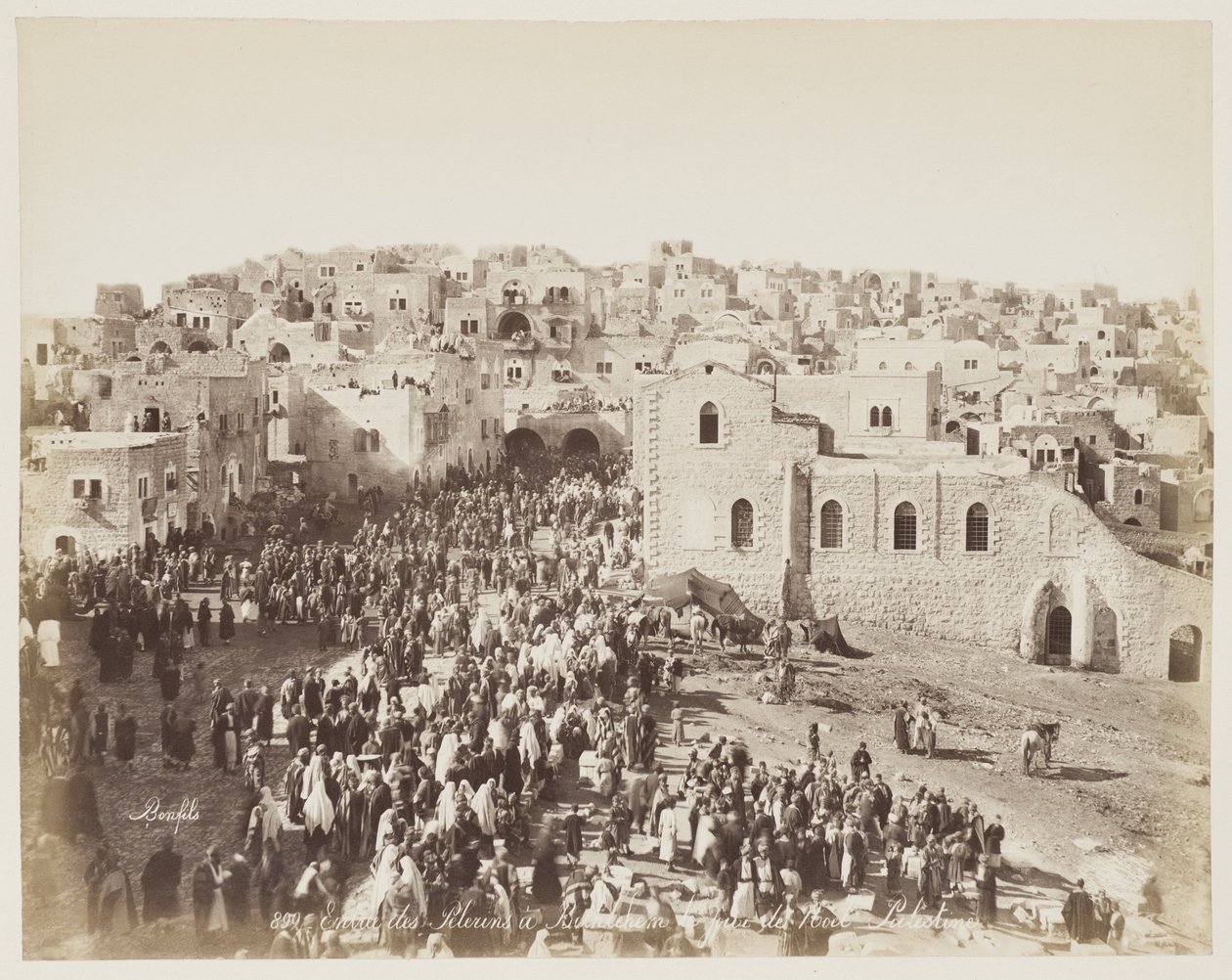 Pilgrimernas intåg i Betlehem... Palestina #899 av Félix Bonfils