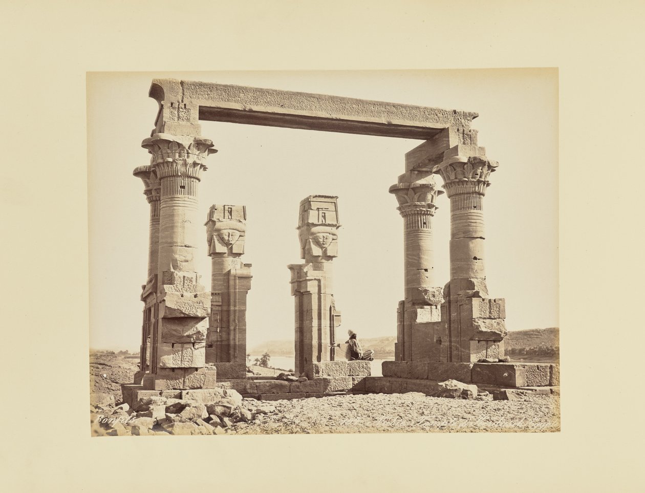 Nubien. Templet i Kerdasêh, Egypten av Félix Bonfils