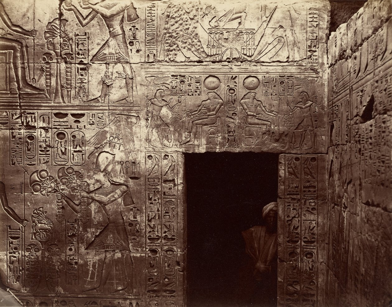Reliefer i Amons tempel, Karnak av Félix Bonfils