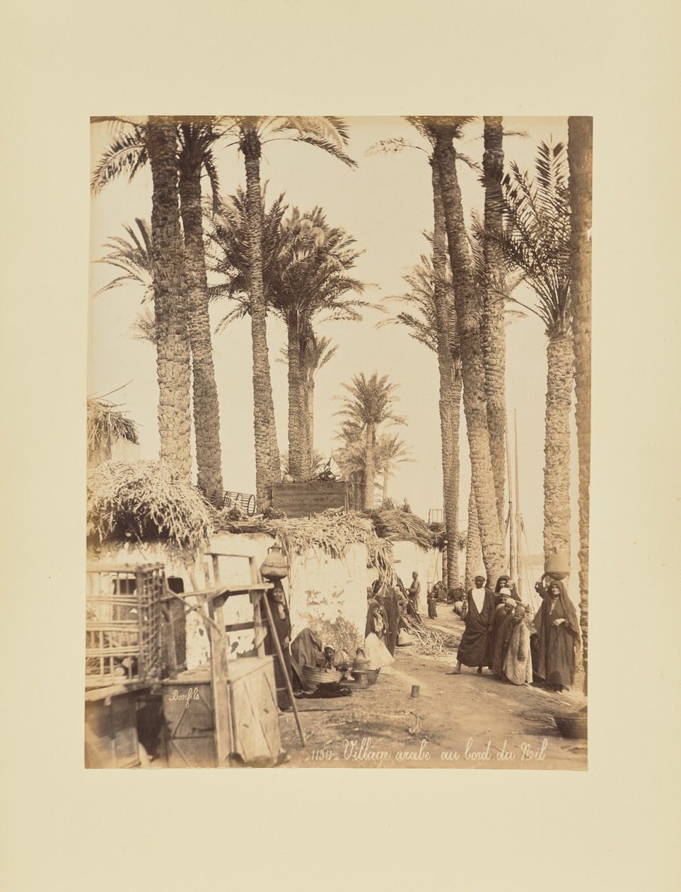 Arabisk by vid Nilens strand av Félix Bonfils