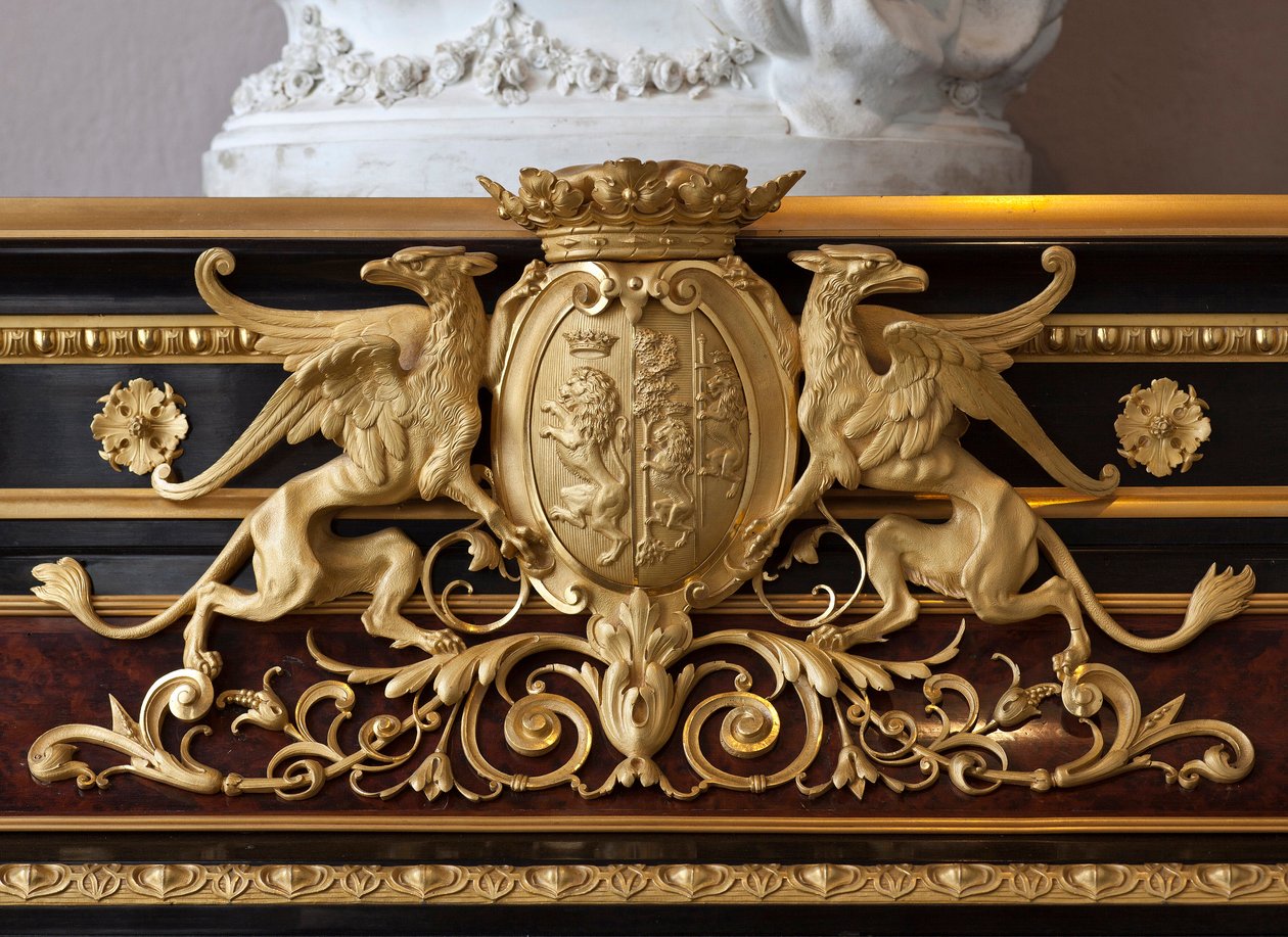 Detalj av en möbel pryder familjen Brignole Sales vapen av ebenisten Guillaume Grohe (1808-1885) efter en teckning av Felix Duban (1798-1870). Lägenheter av Maria Brignole Sale De Ferrari, hertiginnan av Galliera (1811-1888), möblerna av Felix Louis Jacques Duban