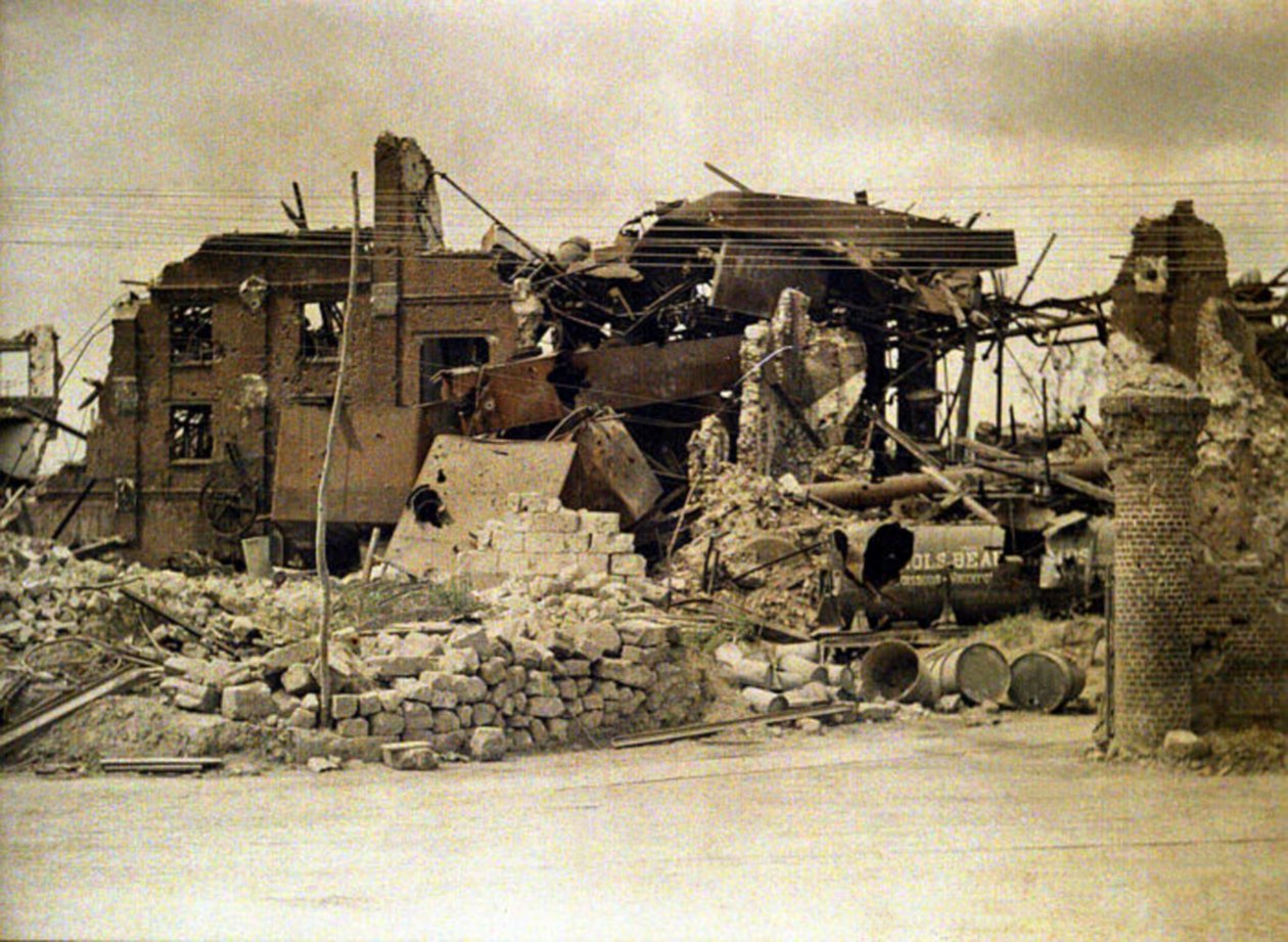 Ruinerna av destilleriet, Cuffies, Aisne, Frankrike, 1917 (autokrom) av Fernand Cuville