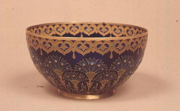 Plique-a-jour cup, Paris, ca 1893 (förgylld och emalj) av Fernand Thesmar