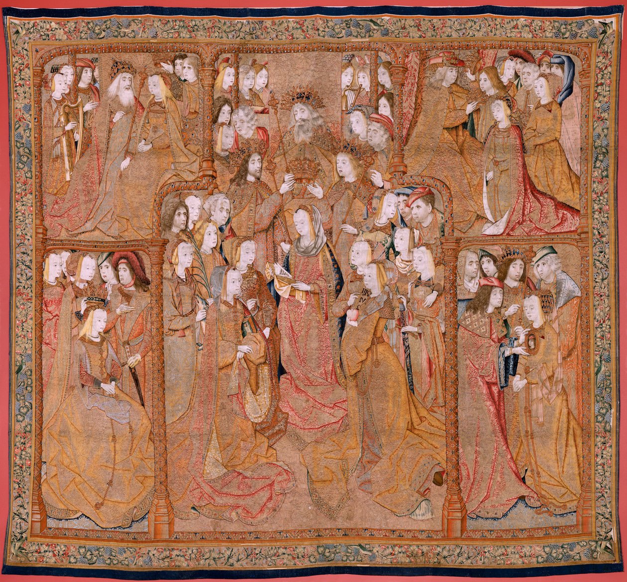 flamländsk gobeläng. Serie Devotion of Our Lady eller gyllene dukar. Jungfruns kröning (La Coronación de la Virgen). Fjärde gobelängen i serien. Modelltecknare från Colyn de Coters krets. Tillverkning Pieter van Aelst, Bryssel. Ca 1500-15 av Flemish School