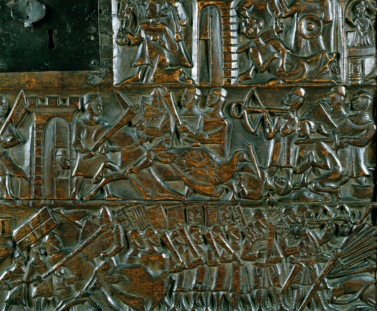 Courtrai-kistan som visar två scener från slaget vid de gyllene sporrarna som utkämpades i Courtrai 1302 (trä) (detalj) av Flemish School