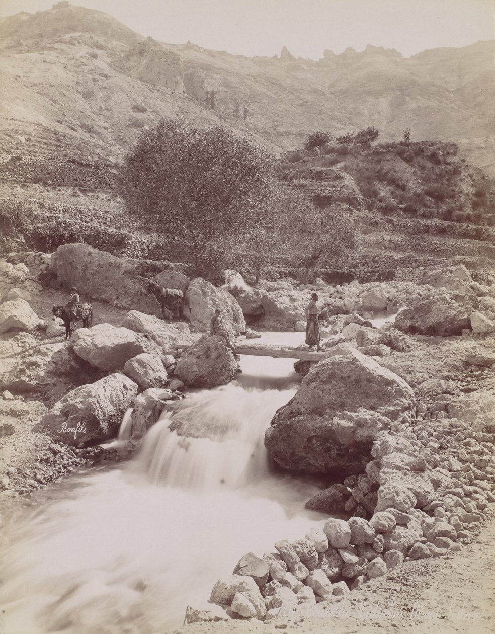 Cours du Kadisha, Monte Lissabon, 1860-80-talet, tryckt ca. 1870. av Félix Bonfils