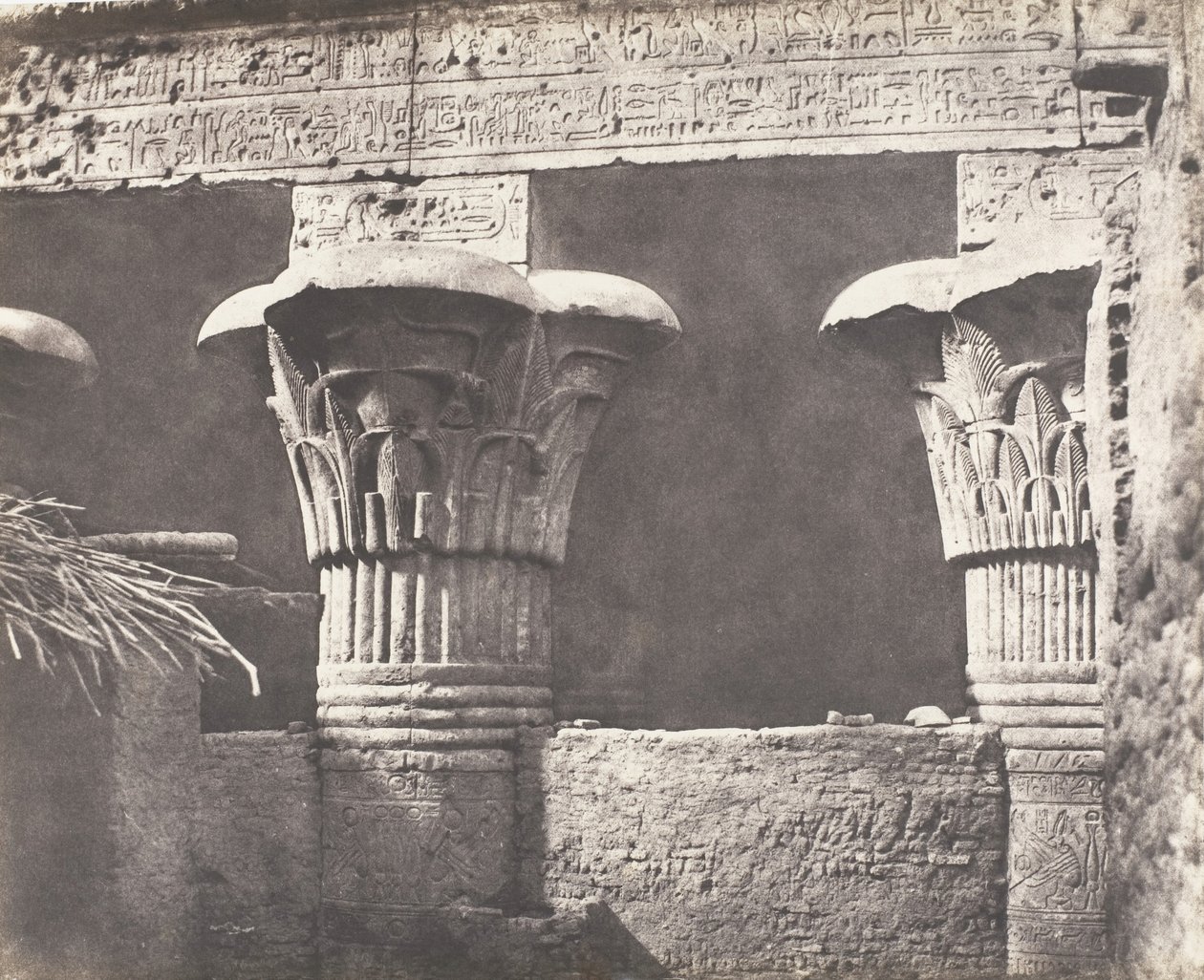 Esneh Latopolis, Construction Ensablée - Architrave, Futs, et Chapit..., 1851-52, tryckt 1853-54. av Félix Teynard