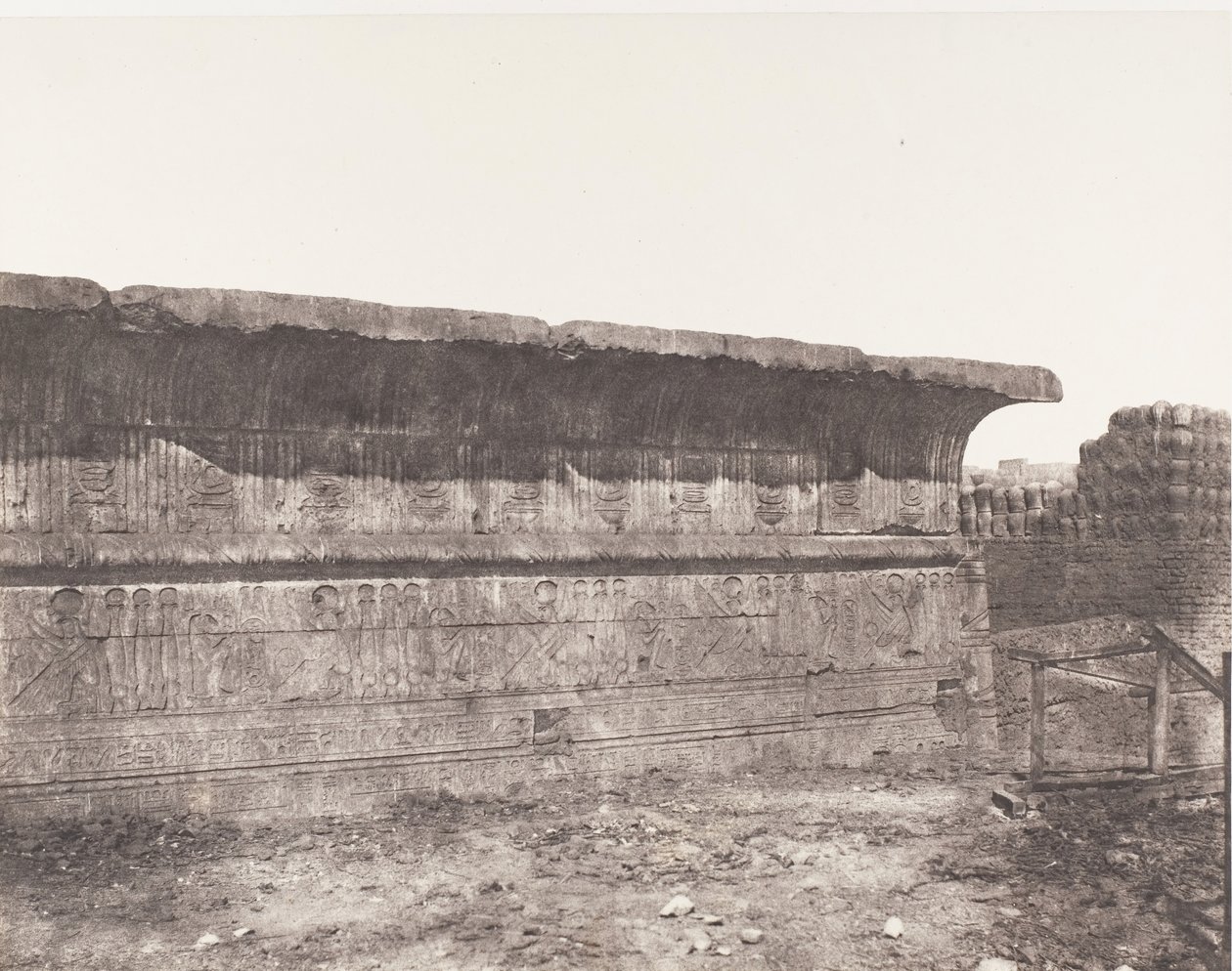 Esneh Latopolis, Sandy Construction - Yttervägg - Gesims..., 1851-52, tryckt 1853-54. av Félix Teynard