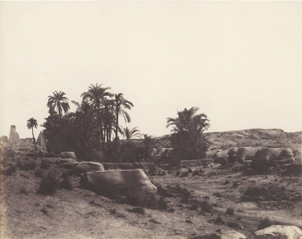 Karnak Thebe, Sfinxernas aveny - Allmän syn tagen från punkt G, 1851-52, tryckt 1853-54. av Félix Teynard