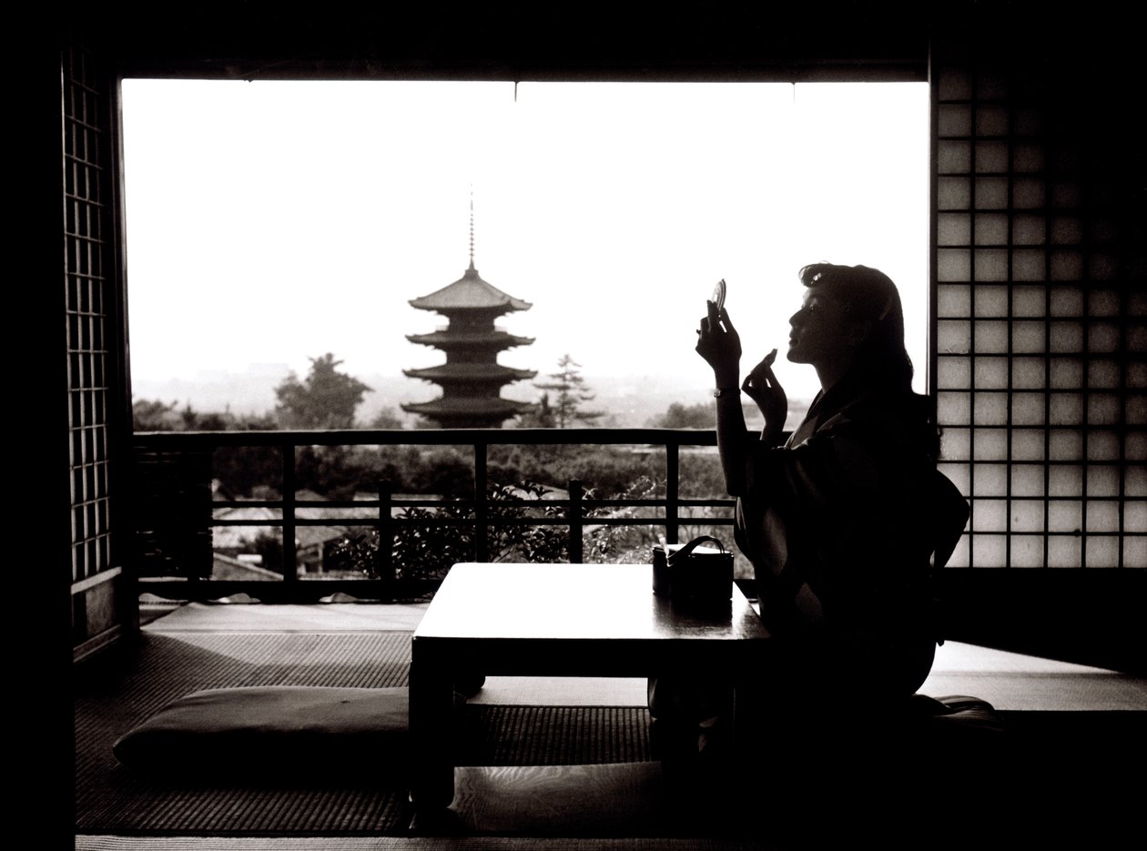 "Frivolous Kyoto". Yasaka-pagoden sett från restaurangen Kyo-Yamato av Fosco Maraini