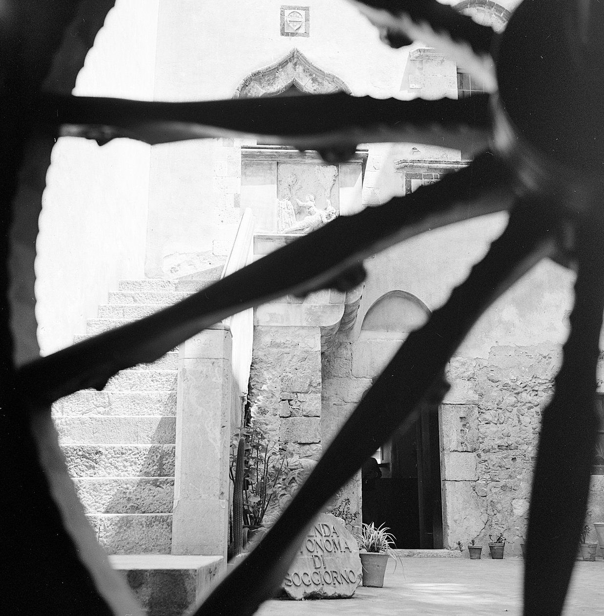 Saracenskt slott i Taormina, Sicilien av Fosco Maraini