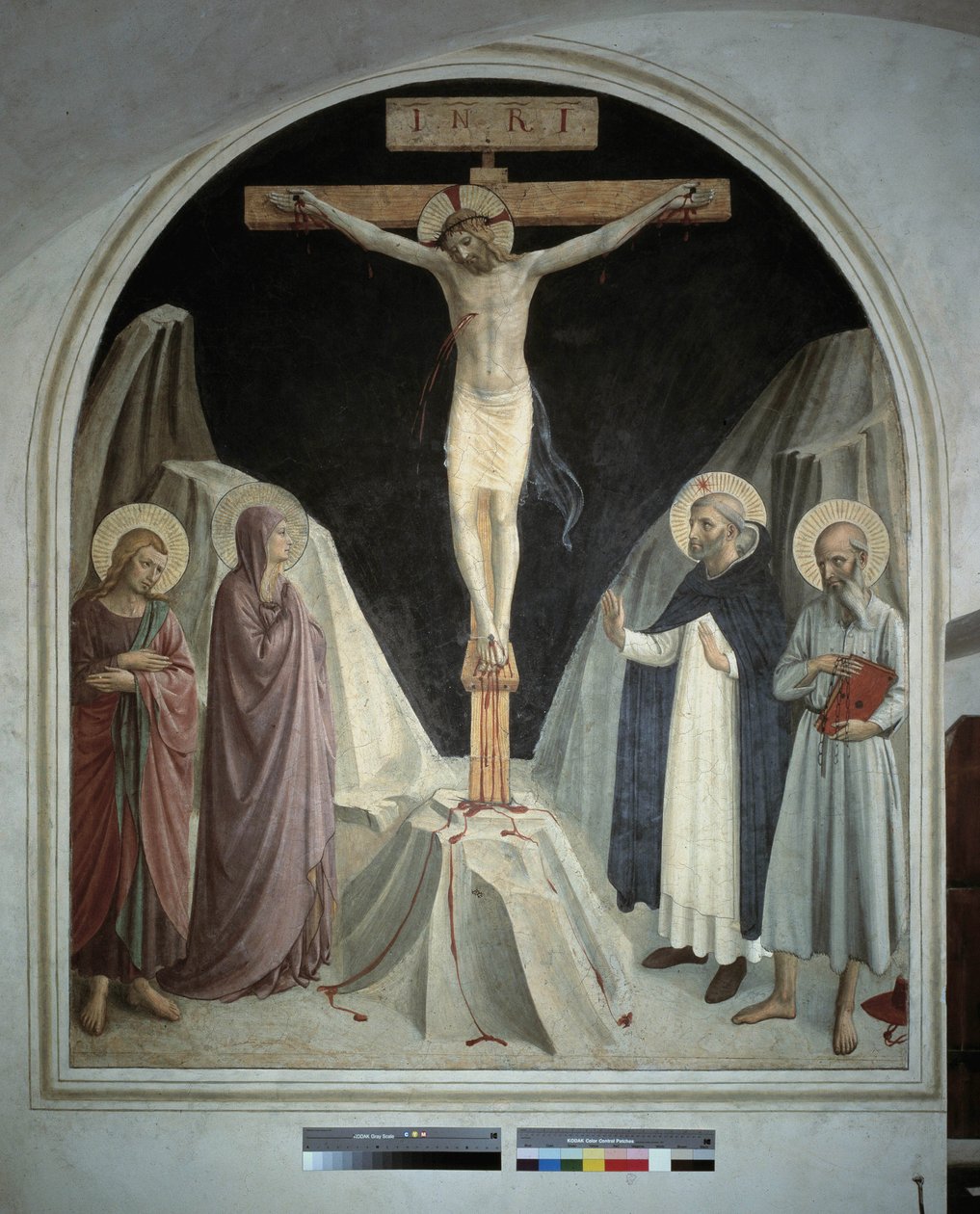 Kristi korsfästelse med Jungfru Maria, Sankt Johannes evangelisten, Sankt Hieronymus, Sankt Dominikus. Inskriptionen ""INRI"" på korset. Fresk av Guido di Pietro av Fra Angelico