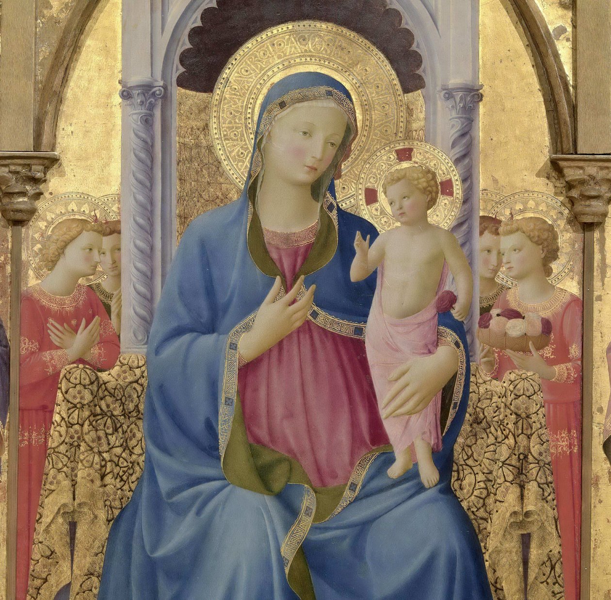 Jungfrun och barnet. Cortona Polyptych Detalj av centralpanelen, ca 1437. av Fra Giovanni Angelico da Fiesole