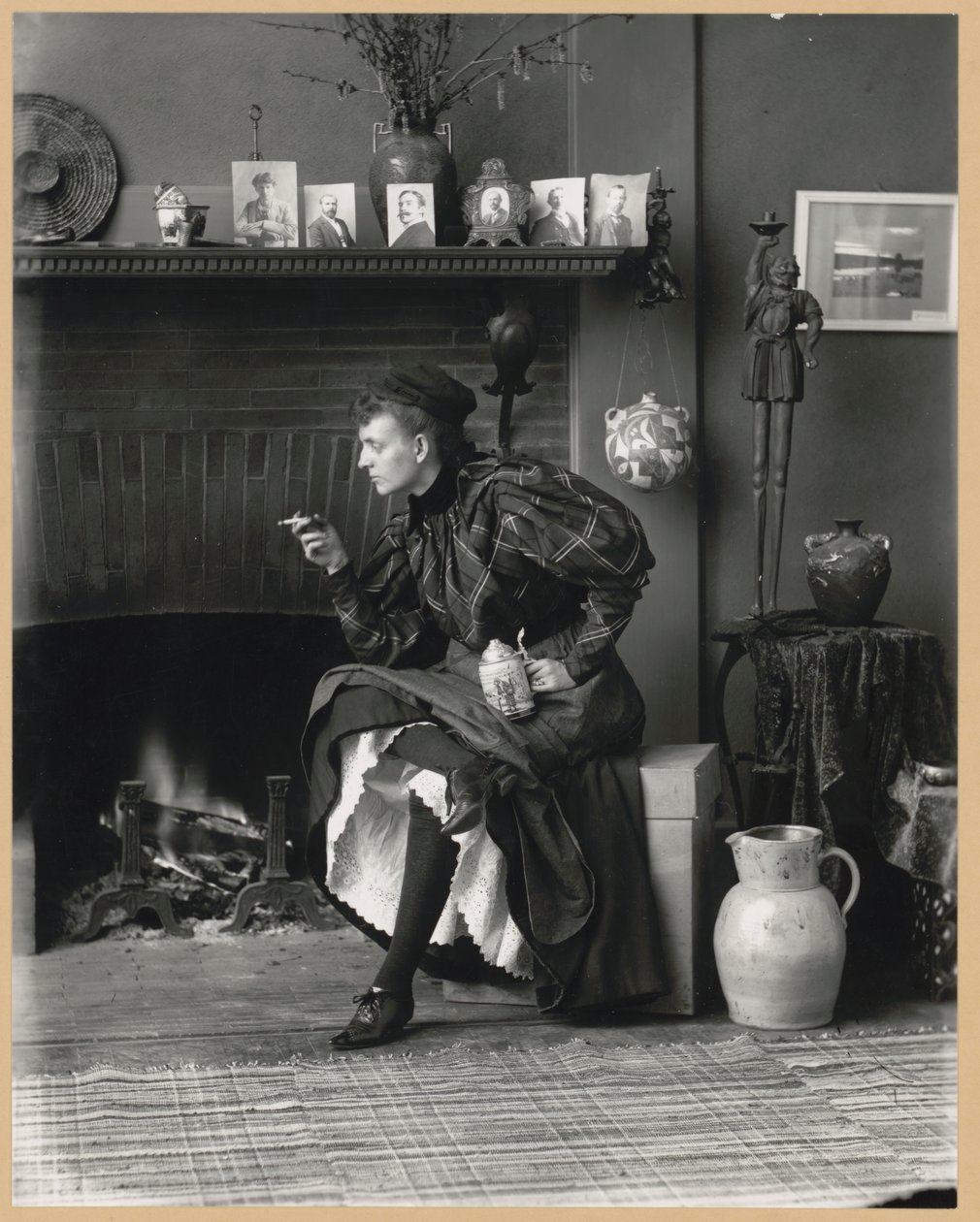 Frances Benjamin Johnston, självporträtt (som "New Woman") av Frances Benjamin Johnston