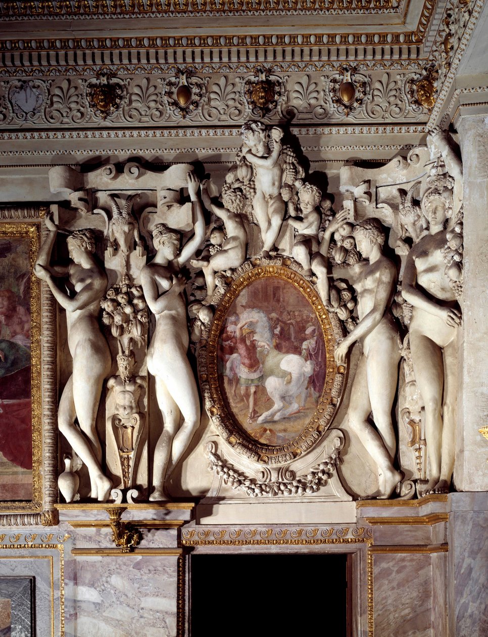 Arkitektur: detalj av rummet för Anne de Pisseleu hertiginnan av Etampes (1508-1580), François I:s favorit, vid slottet Fontainebleau, känt som kungens trappa. Realiserad av Francesco Primaticcio dit Le Primatice (1504-1570) 1541 Fontainebleau, mu av Francesco Primaticcio